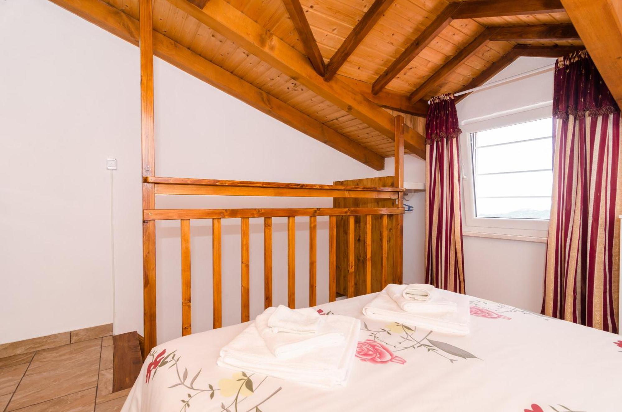 Apartments Leviana Saplunara Habitación foto